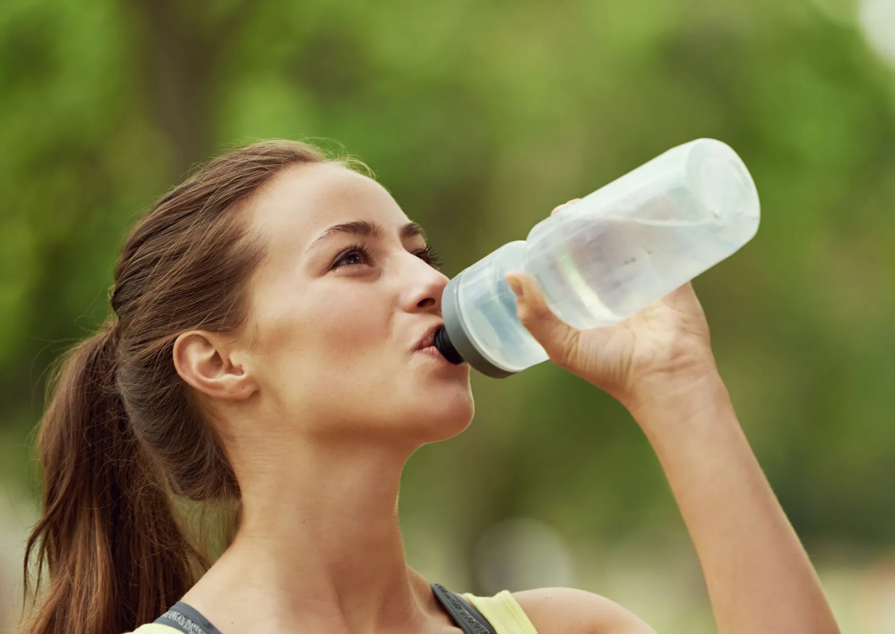 Vital Flow Guide: Hydration Health Benefits for Energy, Wellness, and Peak Performance